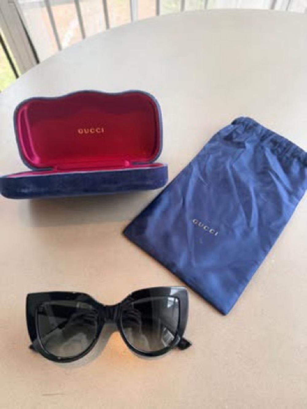 Gucci Black Cat-Eye Sunglasses with  Case & Pouch